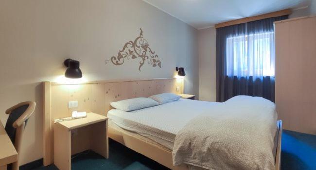 Hotel Principe Marmolada Малга Чиапела Екстериор снимка