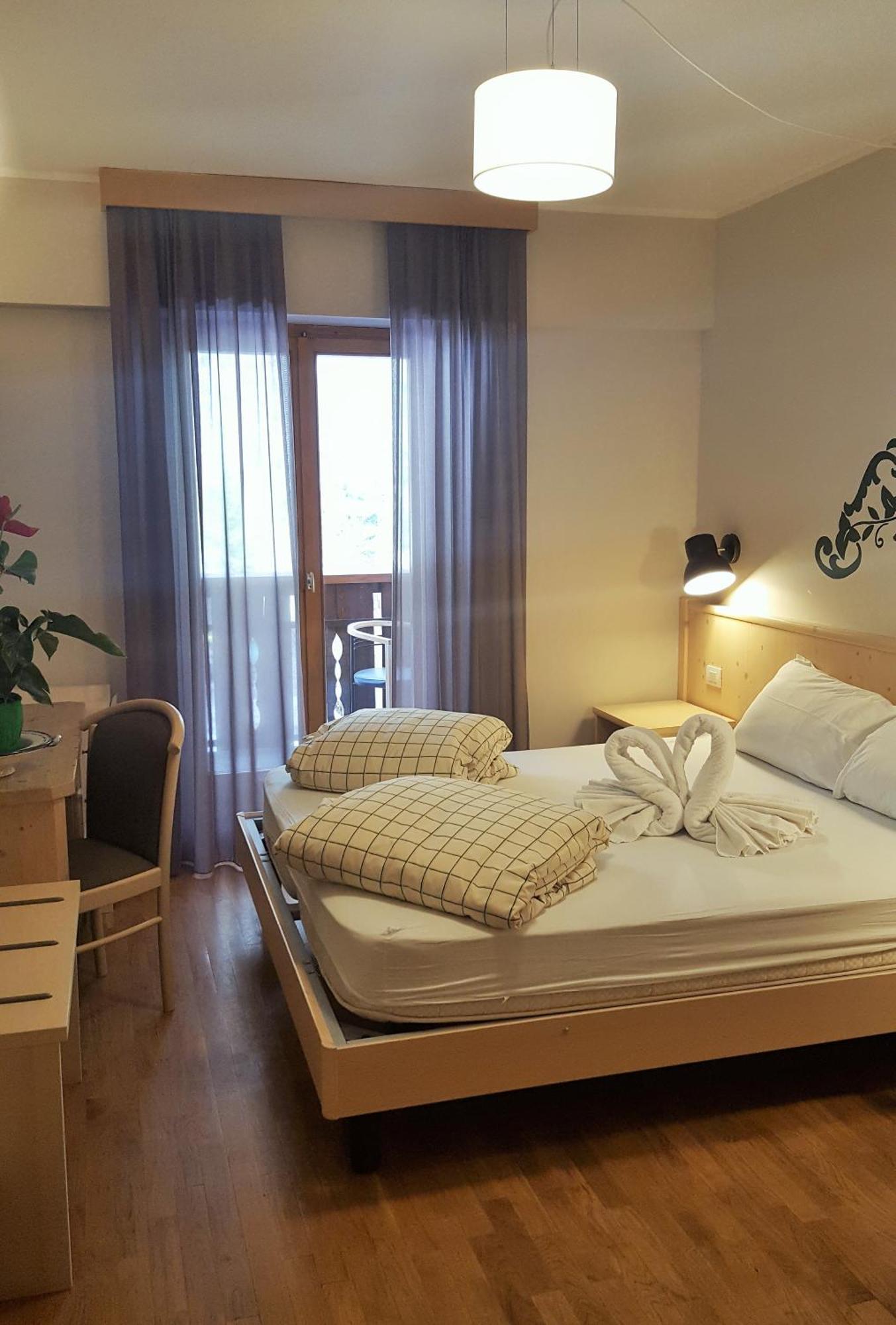 Hotel Principe Marmolada Малга Чиапела Екстериор снимка